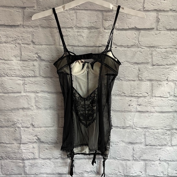 NEW WITH TAGE VICTORIAS SECRET BLACK LACE LINGERIE SIZE 34B - Picture 4 of 5